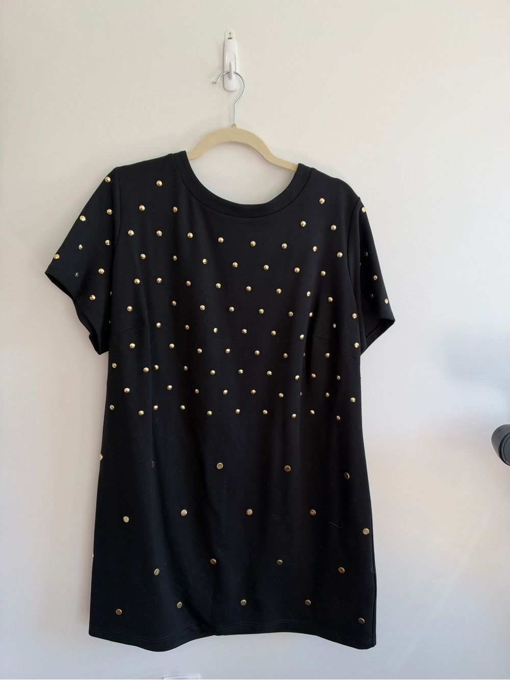 Black Michael Kors dress with gold details 2X